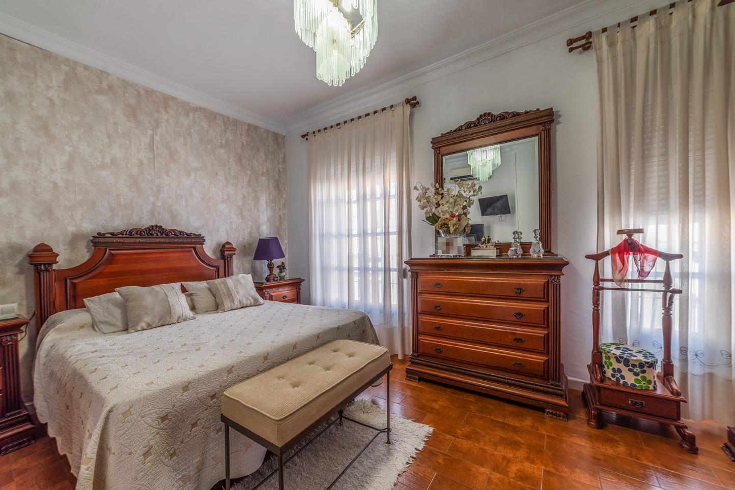 ¡¡ESTUPENDA CASA EN VENTA EN LOS ROSALES!!