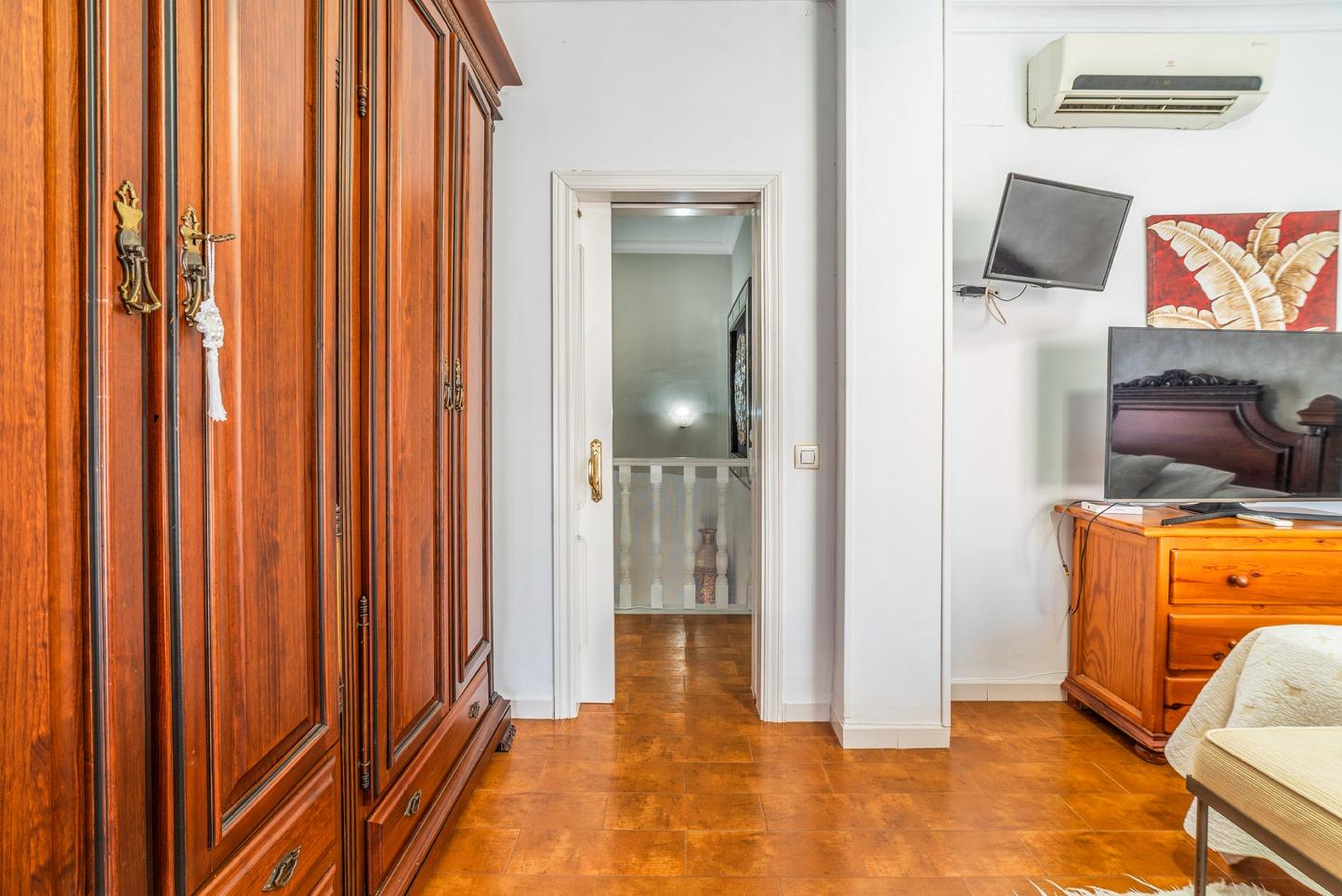 ¡¡ESTUPENDA CASA EN VENTA EN LOS ROSALES!!