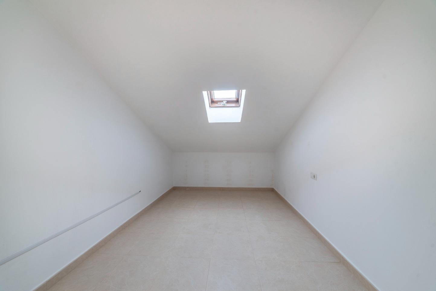 ¡MARAVILLOSO DUPLEX EN TOCINA!