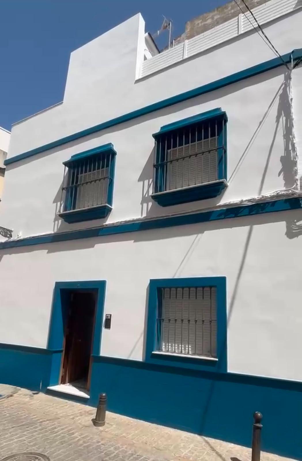 ¡ESTUPENDO CHALET REFORMADO CON LICENCIA TURISTICA! ZONA: ALAMEDA