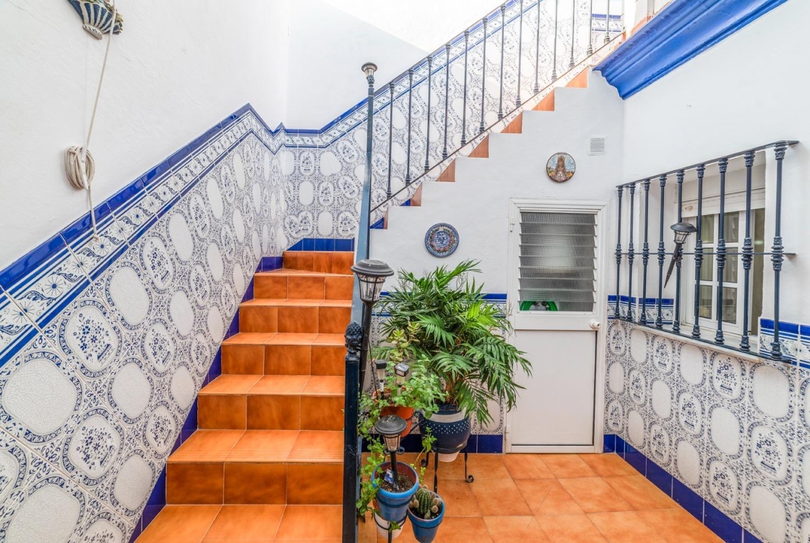 ¡¡ESTUPENDA CASA EN VENTA EN LOS ROSALES!!