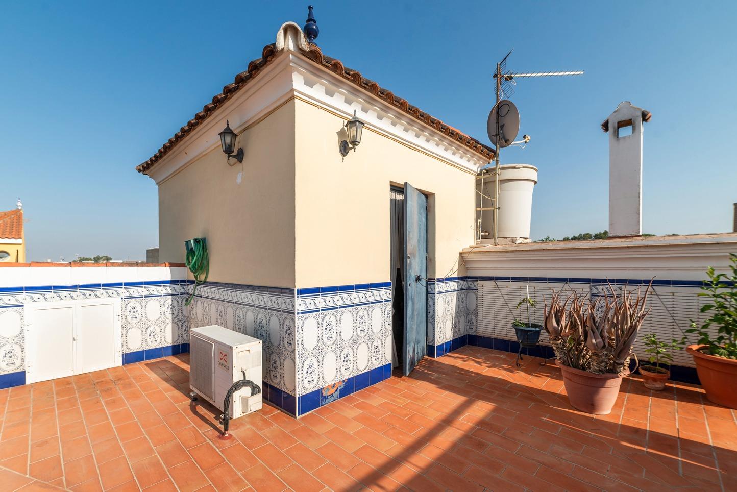 ¡¡ESTUPENDA CASA EN VENTA EN LOS ROSALES!!