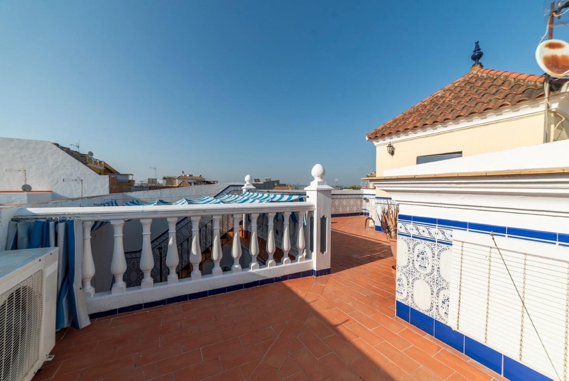 ¡¡ESTUPENDA CASA EN VENTA EN LOS ROSALES!!