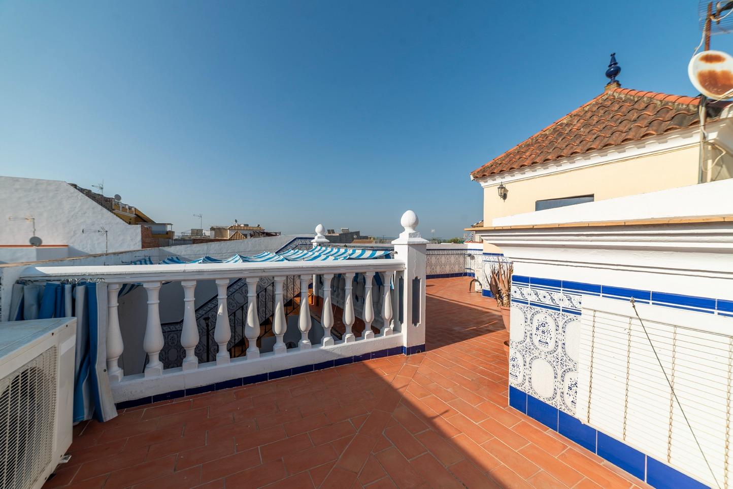 ¡¡ESTUPENDA CASA EN VENTA EN LOS ROSALES!!