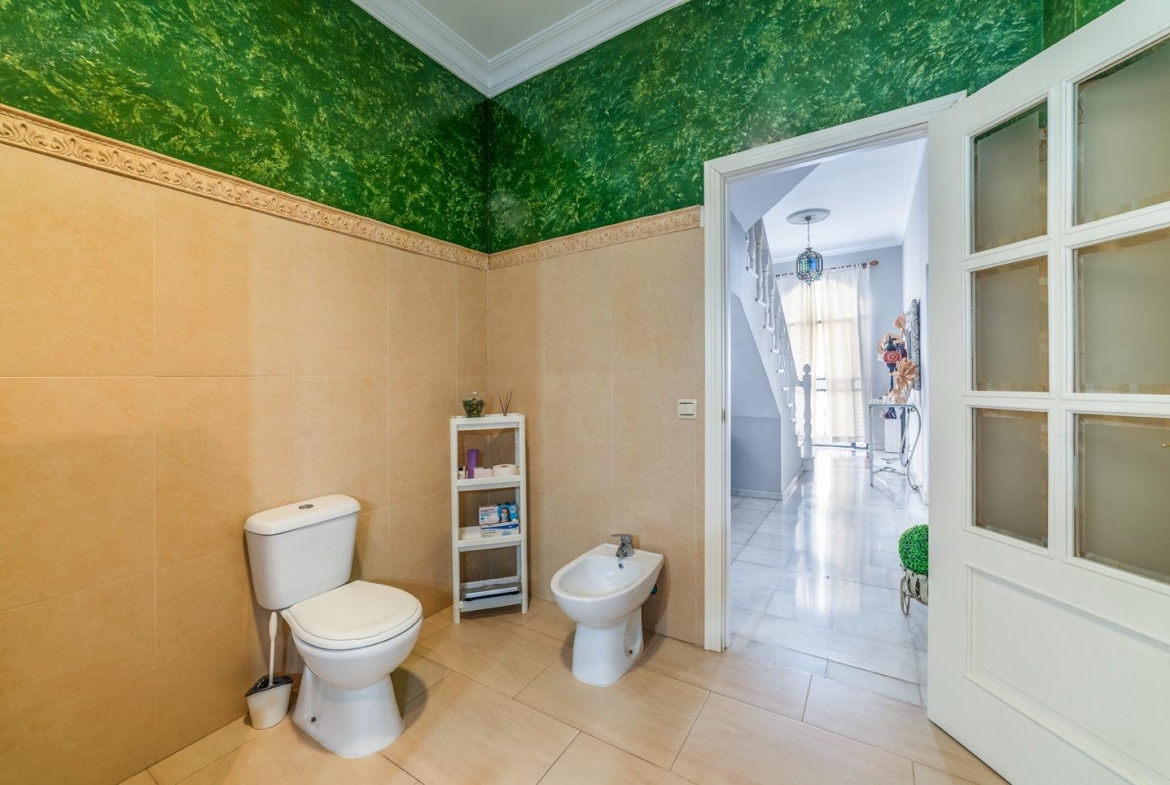 ¡¡ESTUPENDA CASA EN VENTA EN LOS ROSALES!!