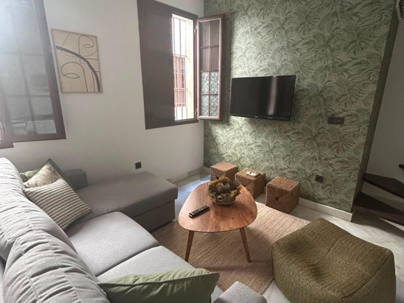 ¡ESTUPENDO DÚPLEX REFORMADO! ZONA: ALAMEDA