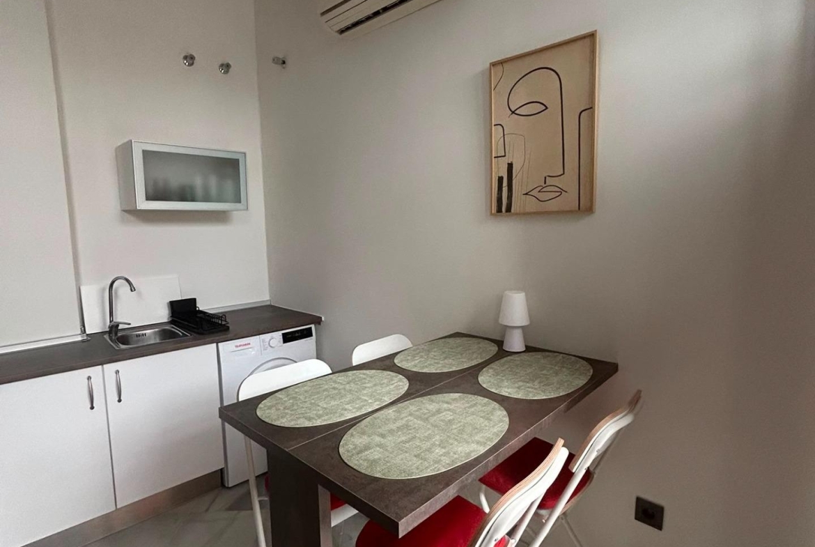 ¡ESTUPENDO DÚPLEX REFORMADO! ZONA: ALAMEDA