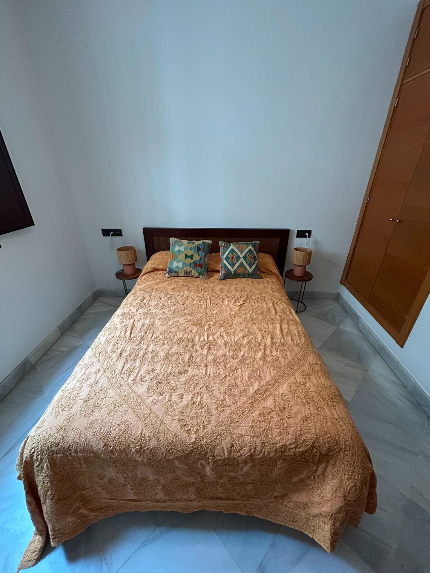 ¡ESTUPENDO DÚPLEX REFORMADO! ZONA: ALAMEDA