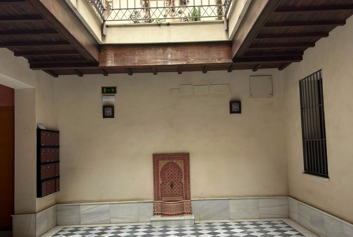 ¡ESTUPENDO DÚPLEX REFORMADO! ZONA: ALAMEDA