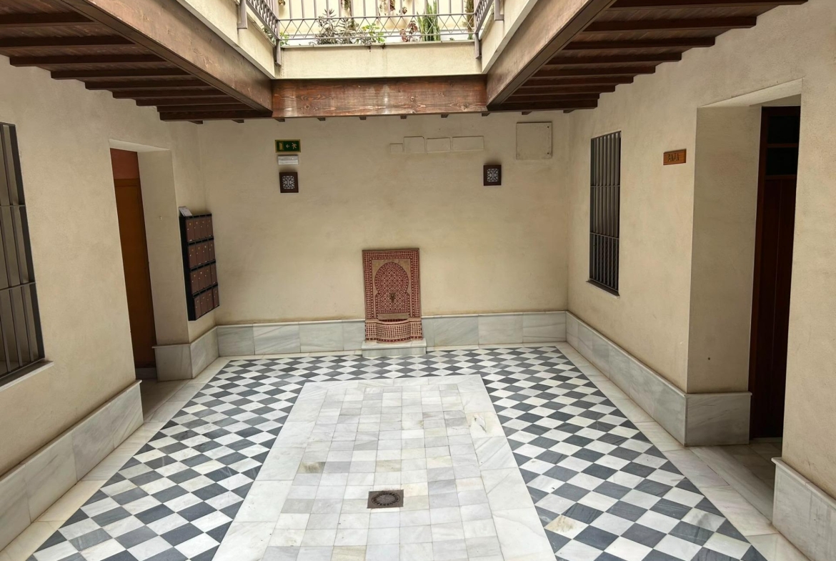 ¡ESTUPENDO DÚPLEX REFORMADO! ZONA: ALAMEDA