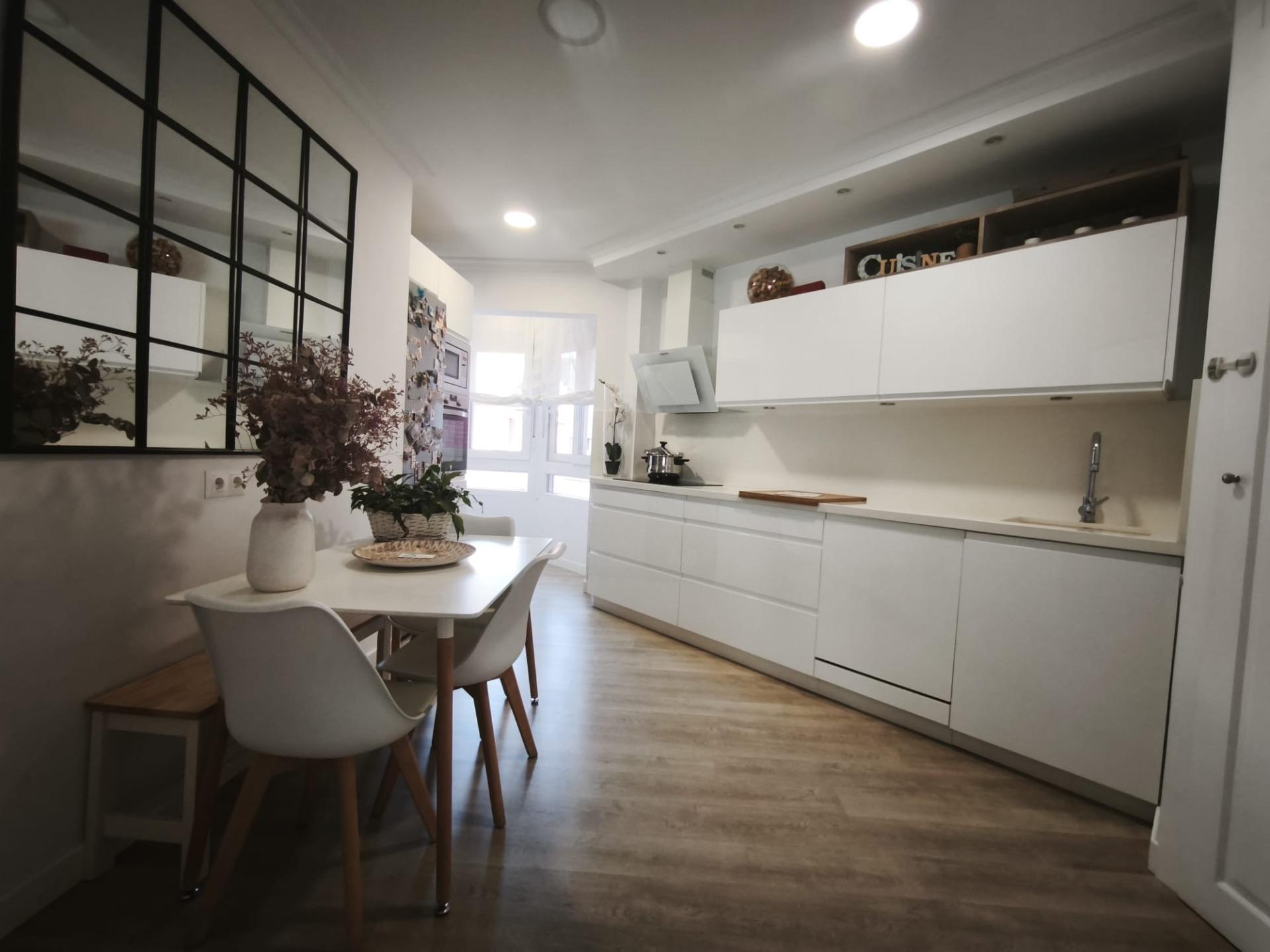 ¡ESTUPENDO PISO REFORMADO! ZONA: LOS REMEDIOS
