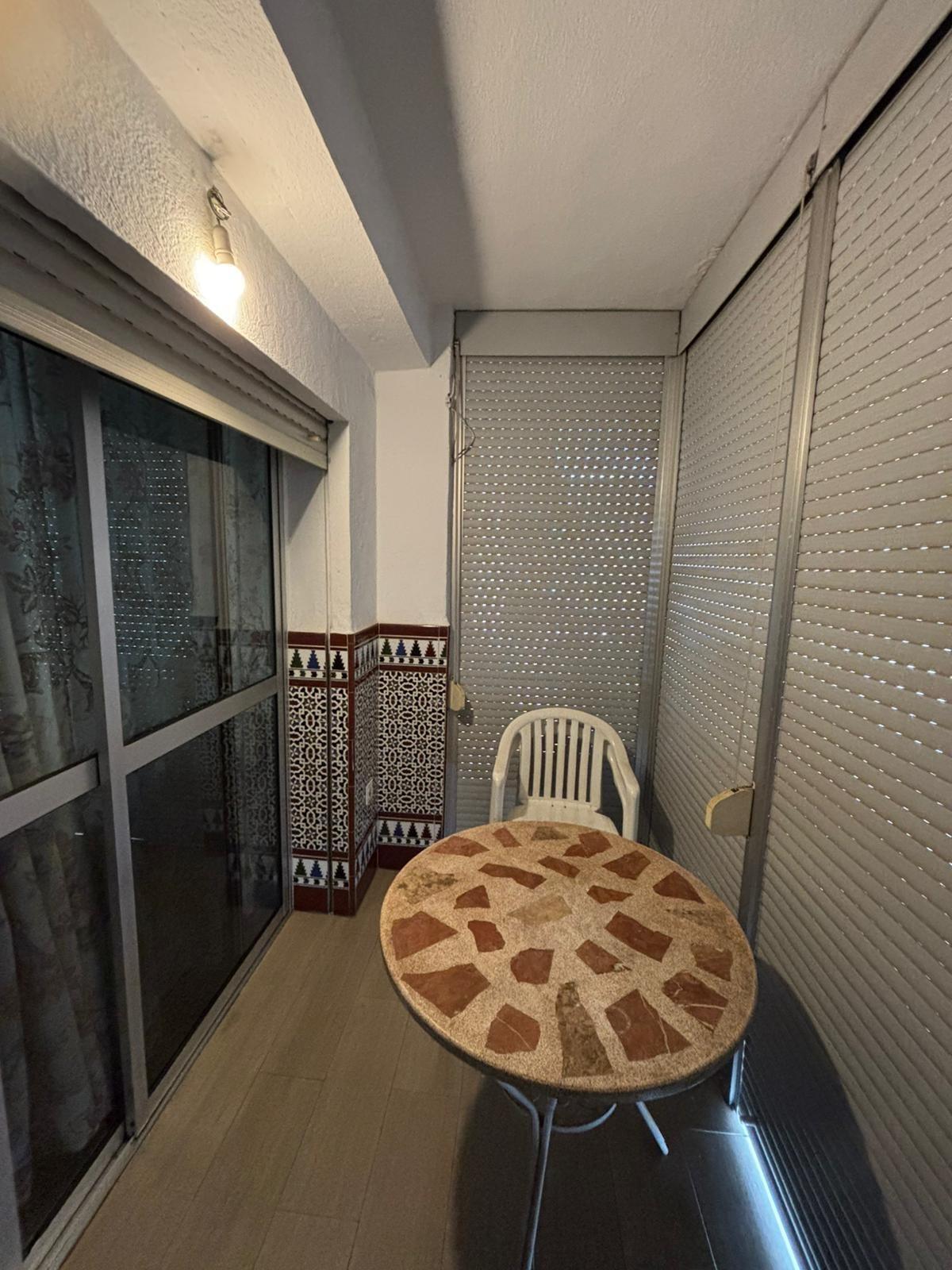 ¡ESTUPENDO PISO REFORMADO EN CALLE AGUAMARINA!