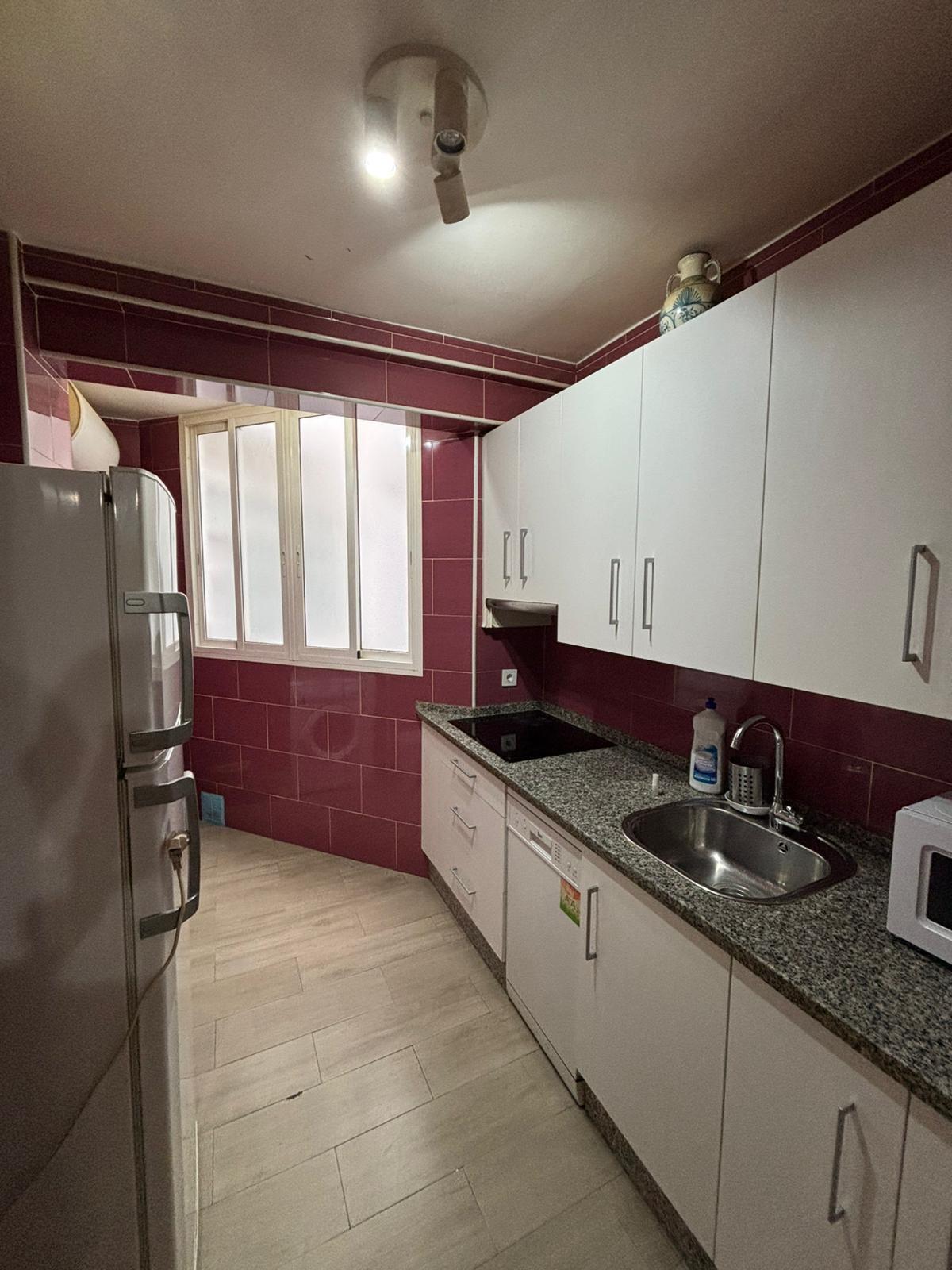 ¡ESTUPENDO PISO REFORMADO EN CALLE AGUAMARINA!