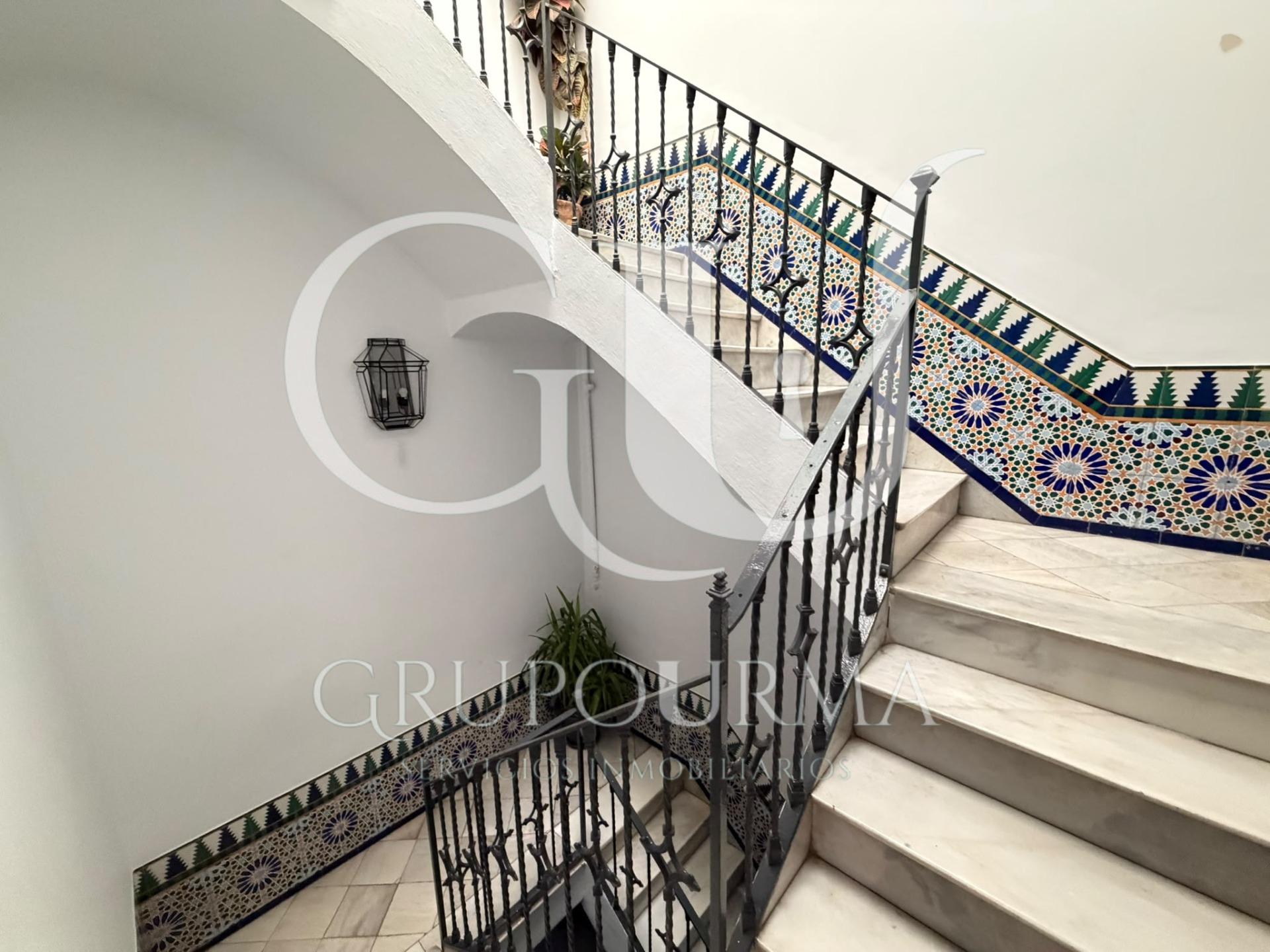 ESTUPENDO PISO EN PLENO CENTRO DE SEVILLA
