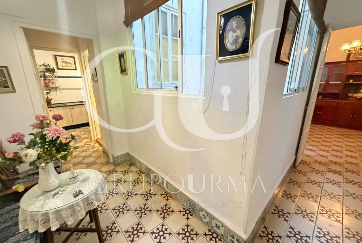 ESTUPENDO PISO EN PLENO CENTRO DE SEVILLA