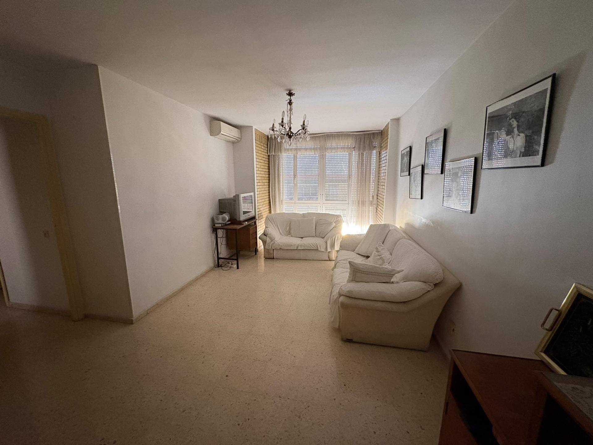 ¡¡ESTUPENDO PISO EN AVDA. MIRAFLORES!!