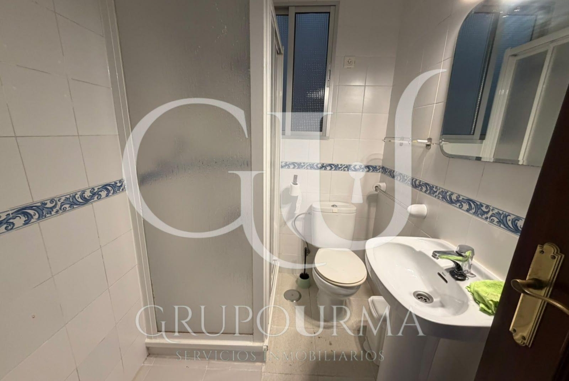 ¡ESTUPENDO PISO EN VENTA EN EL CORAZON DE TRIANA!