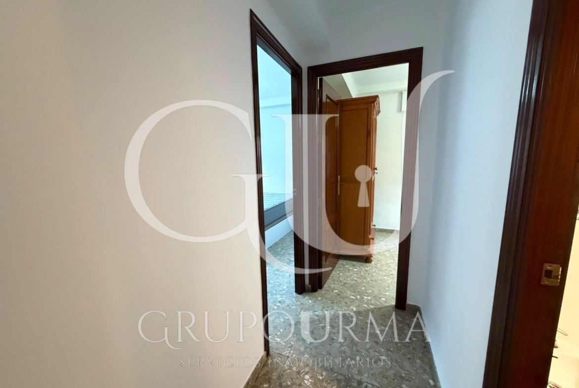 ¡ESTUPENDO PISO EN VENTA EN EL CORAZON DE TRIANA!