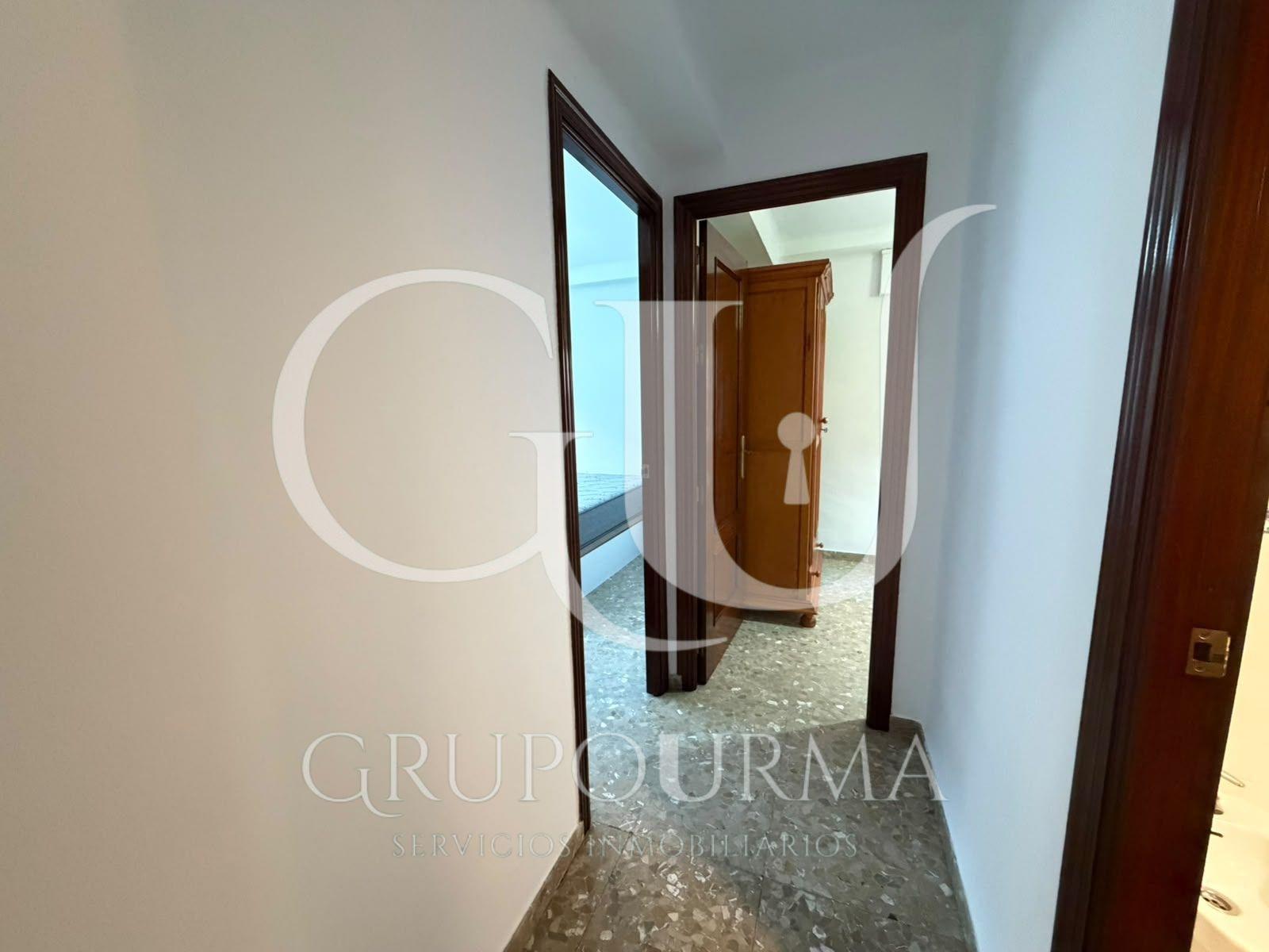 ¡ESTUPENDO PISO EN VENTA EN EL CORAZON DE TRIANA!