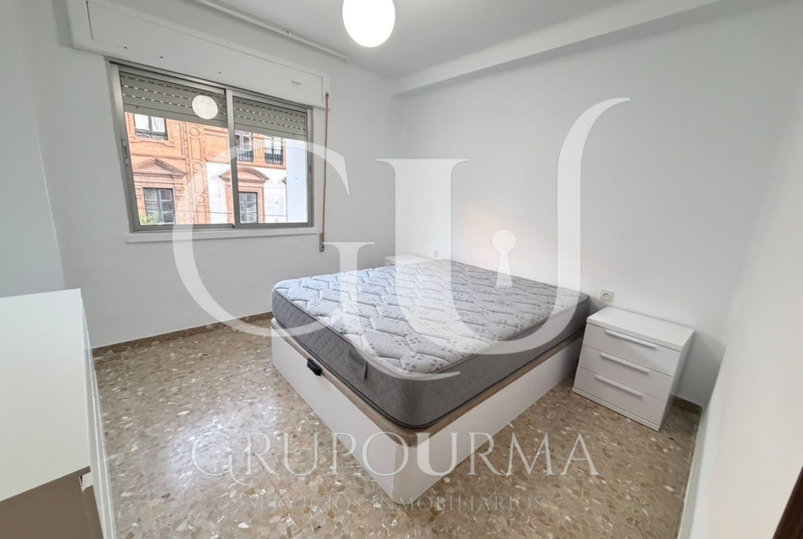 ¡ESTUPENDO PISO EN VENTA EN EL CORAZON DE TRIANA!