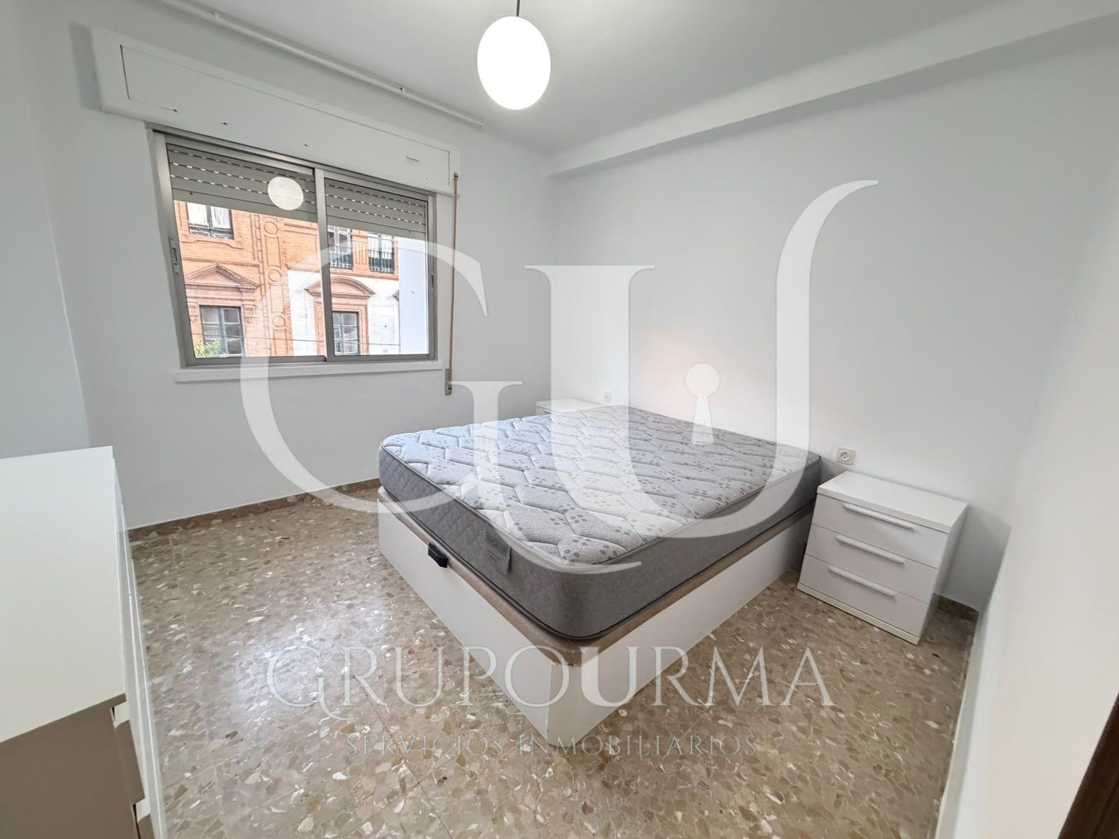 ¡ESTUPENDO PISO EN VENTA EN EL CORAZON DE TRIANA!