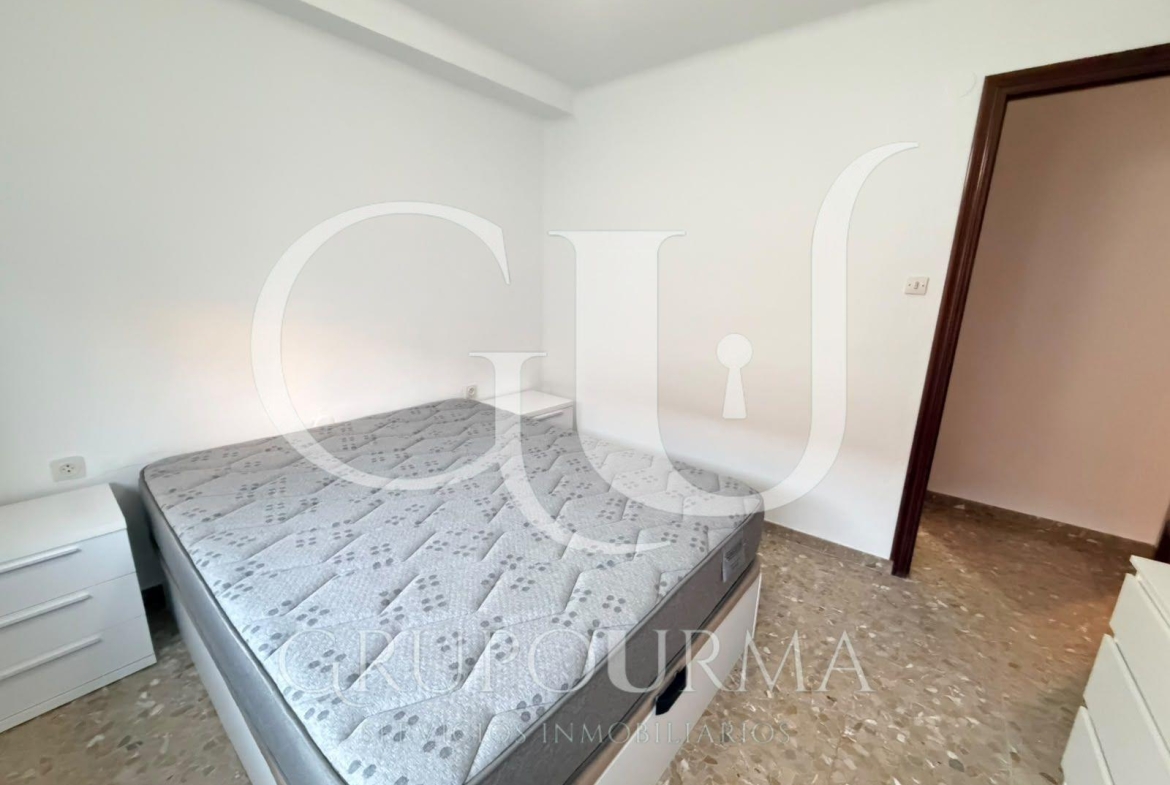 ¡ESTUPENDO PISO EN VENTA EN EL CORAZON DE TRIANA!