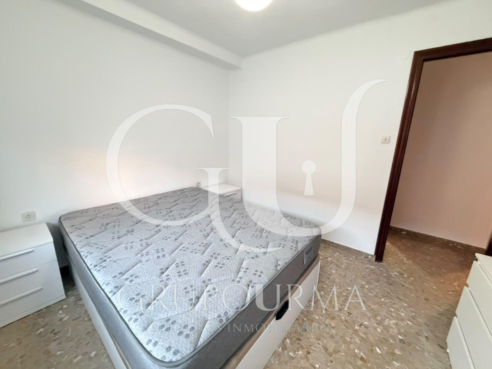 ¡ESTUPENDO PISO EN VENTA EN EL CORAZON DE TRIANA!