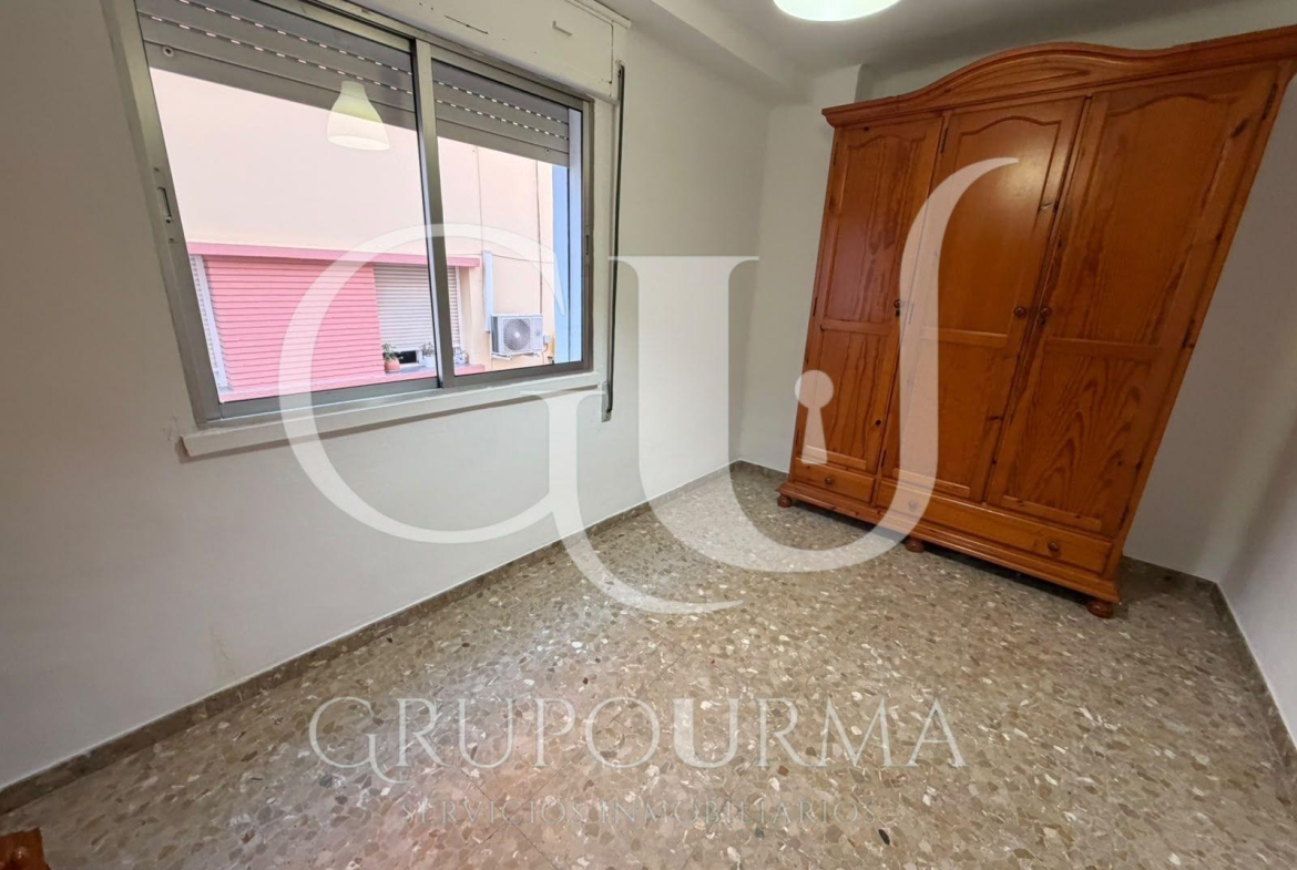 ¡ESTUPENDO PISO EN VENTA EN EL CORAZON DE TRIANA!
