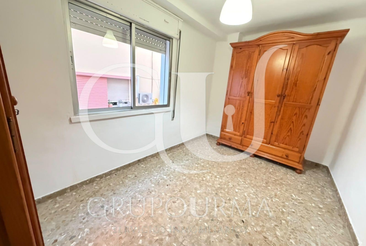 ¡ESTUPENDO PISO EN VENTA EN EL CORAZON DE TRIANA!
