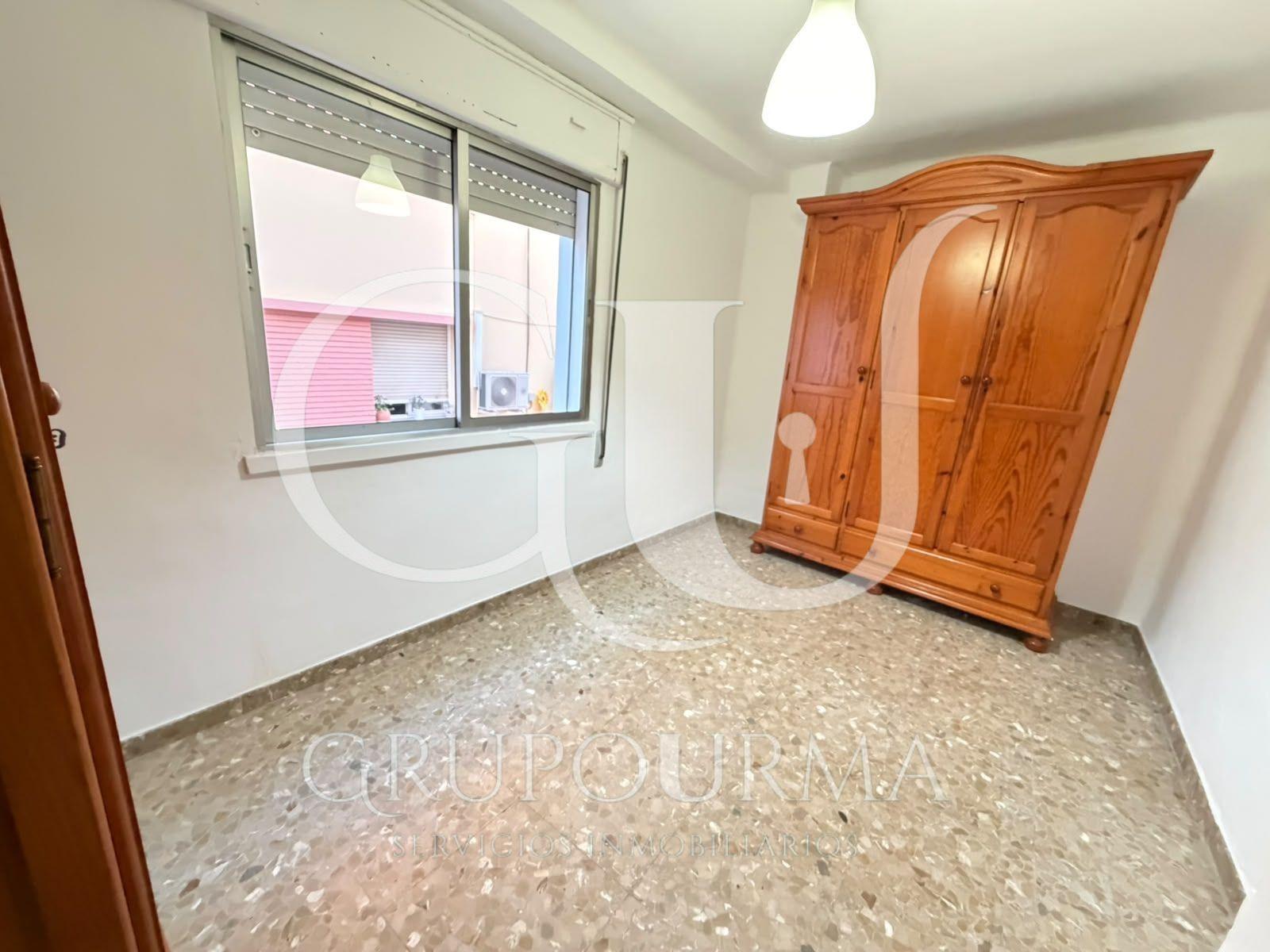 ¡ESTUPENDO PISO EN VENTA EN EL CORAZON DE TRIANA!