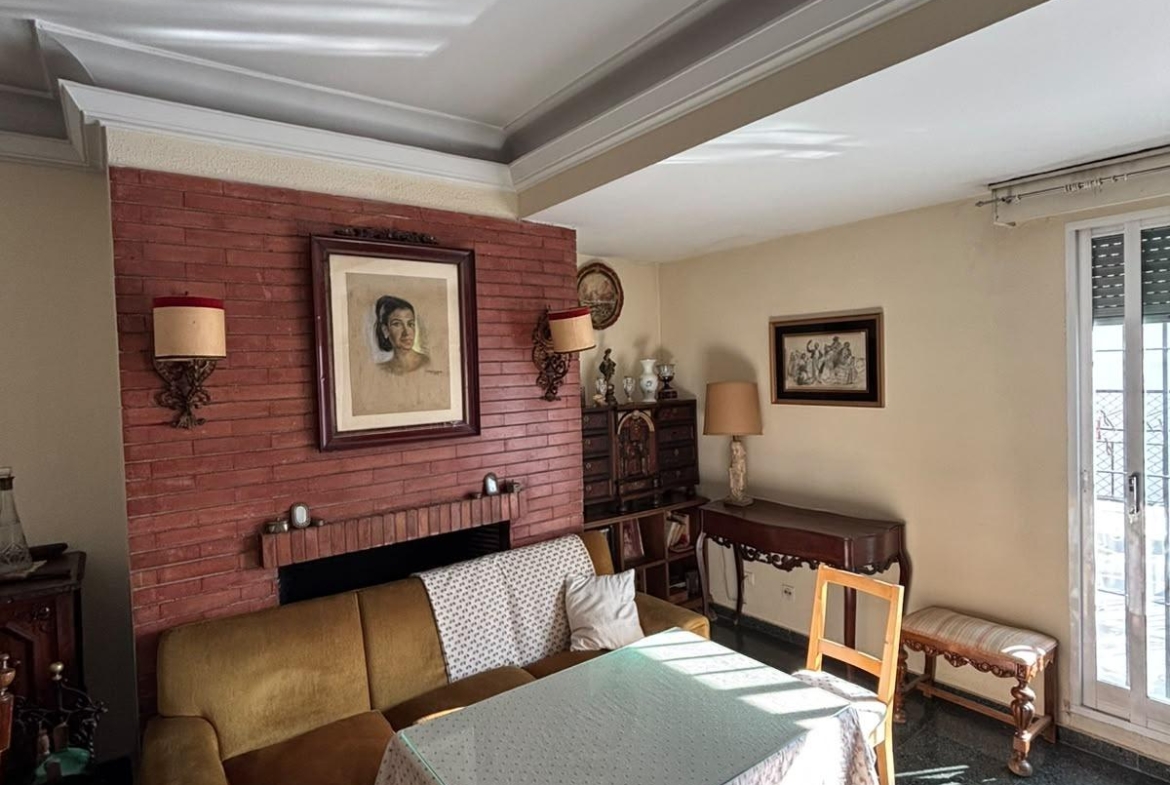 ¡GRUPO URMA OFRECE ESTA MAGNÍFICA VIVIENDA DE 255 M² EN CALLE ZARAGOZA, UNA DE LAS UBICACIONES MÁS PRIVILEGIADAS DE SEVILLA!