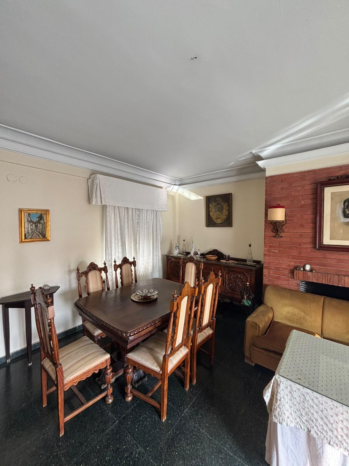 ¡GRUPO URMA OFRECE ESTA MAGNÍFICA VIVIENDA DE 255 M² EN CALLE ZARAGOZA, UNA DE LAS UBICACIONES MÁS PRIVILEGIADAS DE SEVILLA!