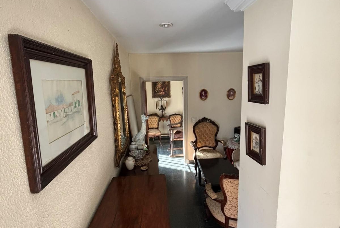 ¡GRUPO URMA OFRECE ESTA MAGNÍFICA VIVIENDA DE 255 M² EN CALLE ZARAGOZA, UNA DE LAS UBICACIONES MÁS PRIVILEGIADAS DE SEVILLA!