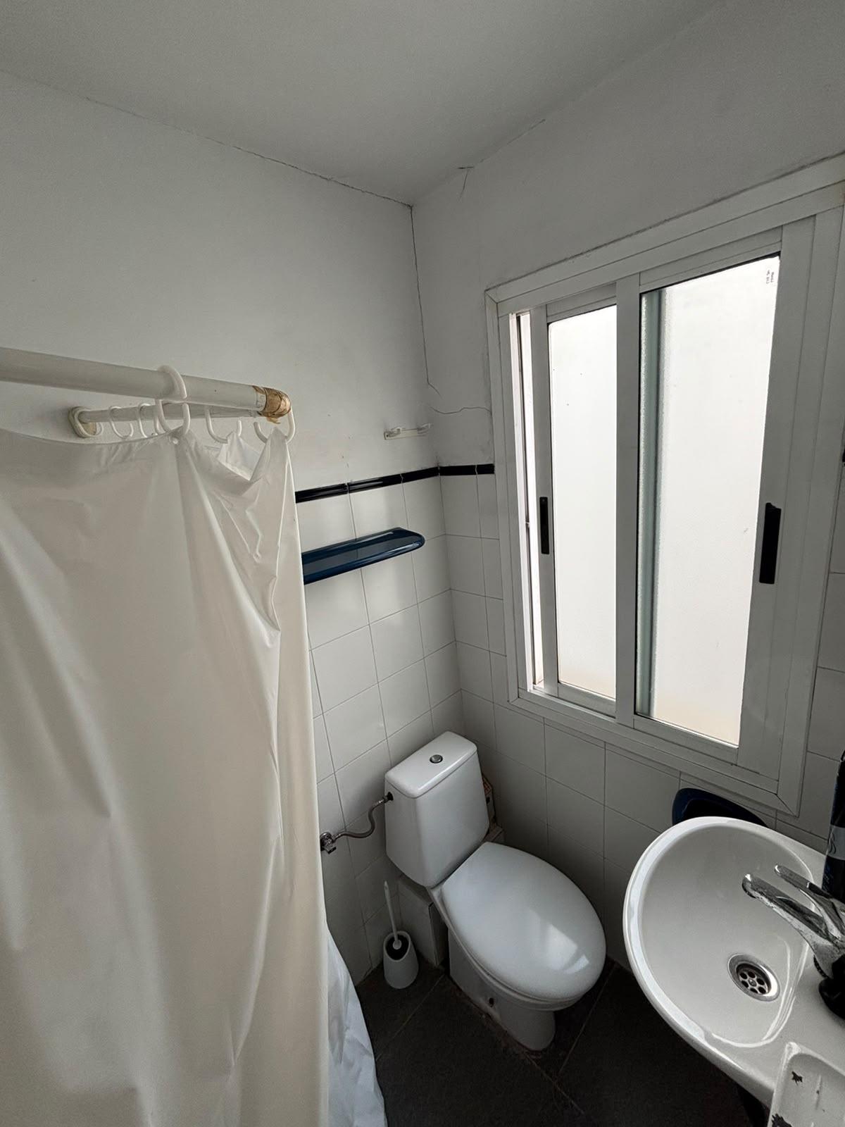 ¡GRUPO URMA OFRECE ESTA MAGNÍFICA VIVIENDA DE 255 M² EN CALLE ZARAGOZA, UNA DE LAS UBICACIONES MÁS PRIVILEGIADAS DE SEVILLA!