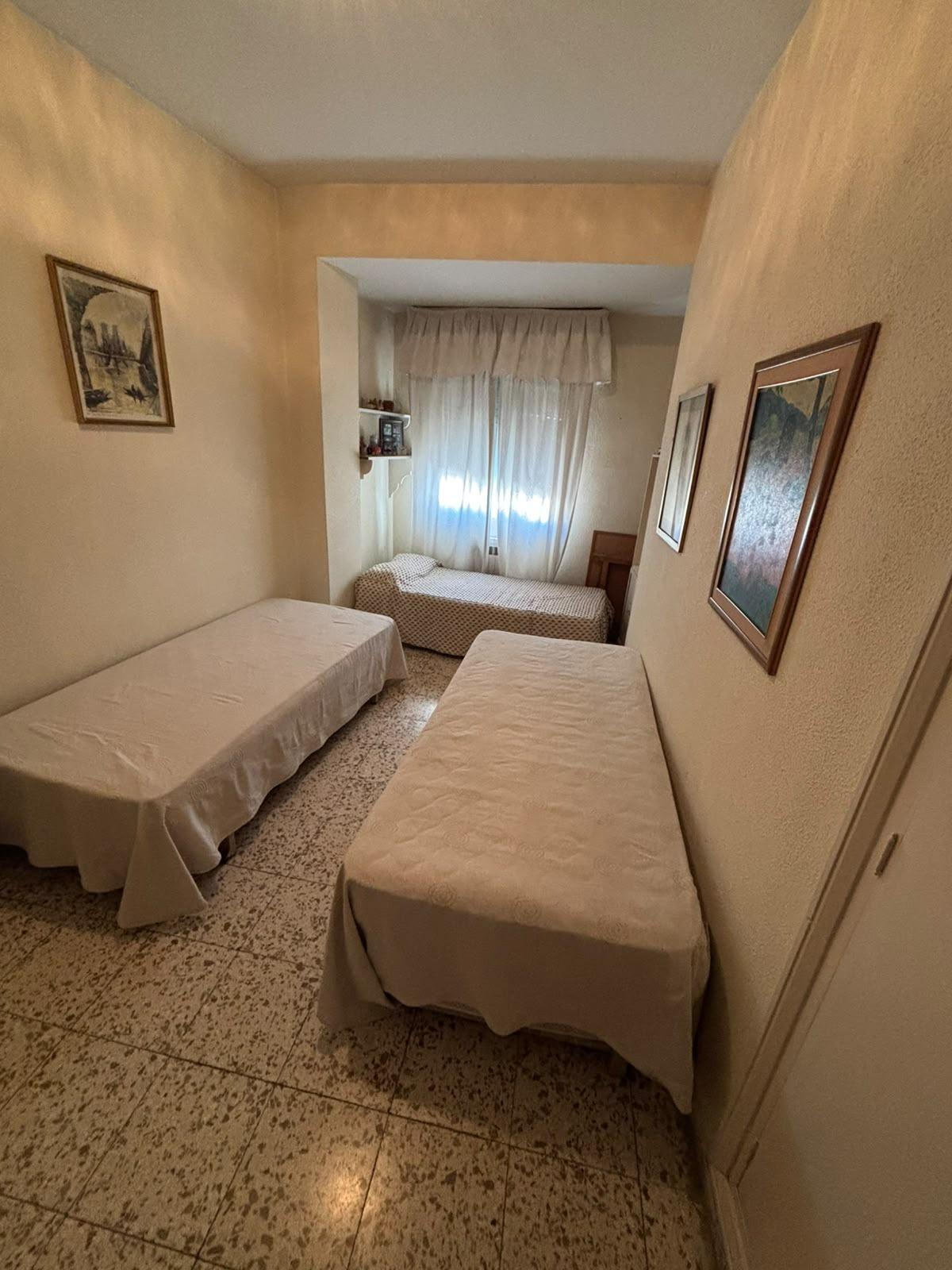 ¡GRUPO URMA OFRECE ESTA MAGNÍFICA VIVIENDA DE 255 M² EN CALLE ZARAGOZA, UNA DE LAS UBICACIONES MÁS PRIVILEGIADAS DE SEVILLA!