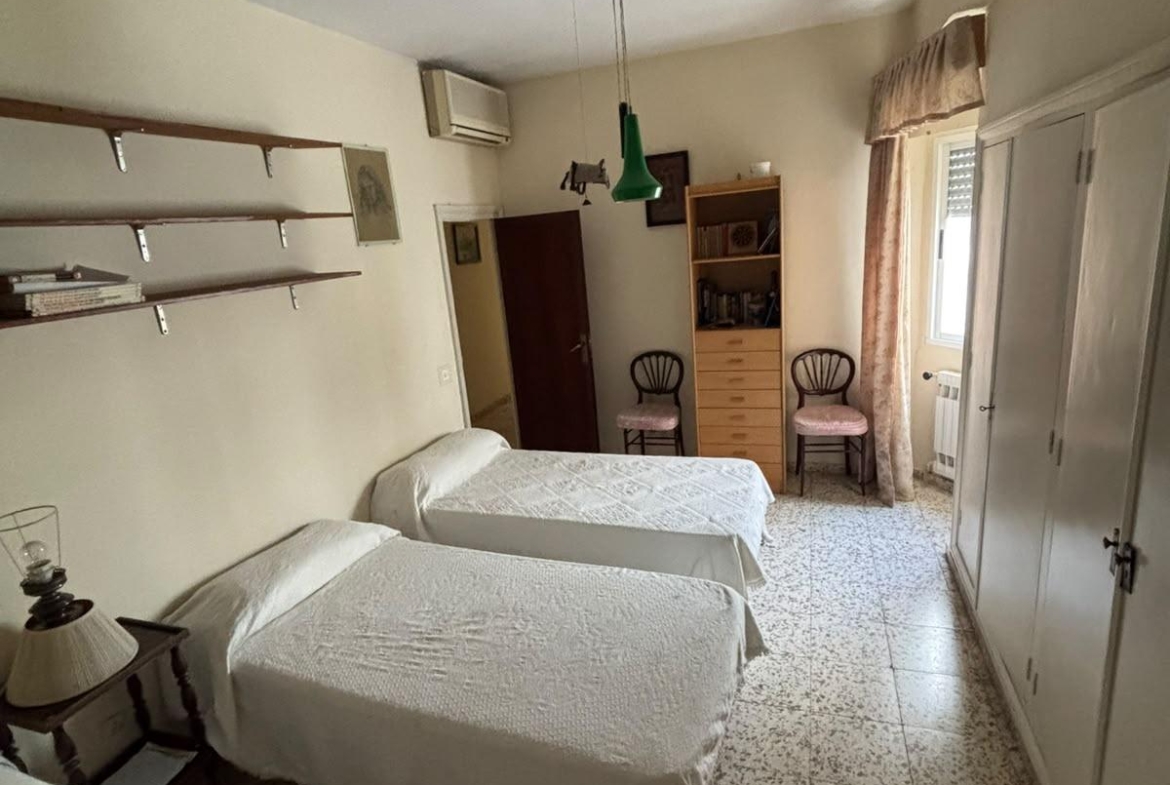 ¡GRUPO URMA OFRECE ESTA MAGNÍFICA VIVIENDA DE 255 M² EN CALLE ZARAGOZA, UNA DE LAS UBICACIONES MÁS PRIVILEGIADAS DE SEVILLA!