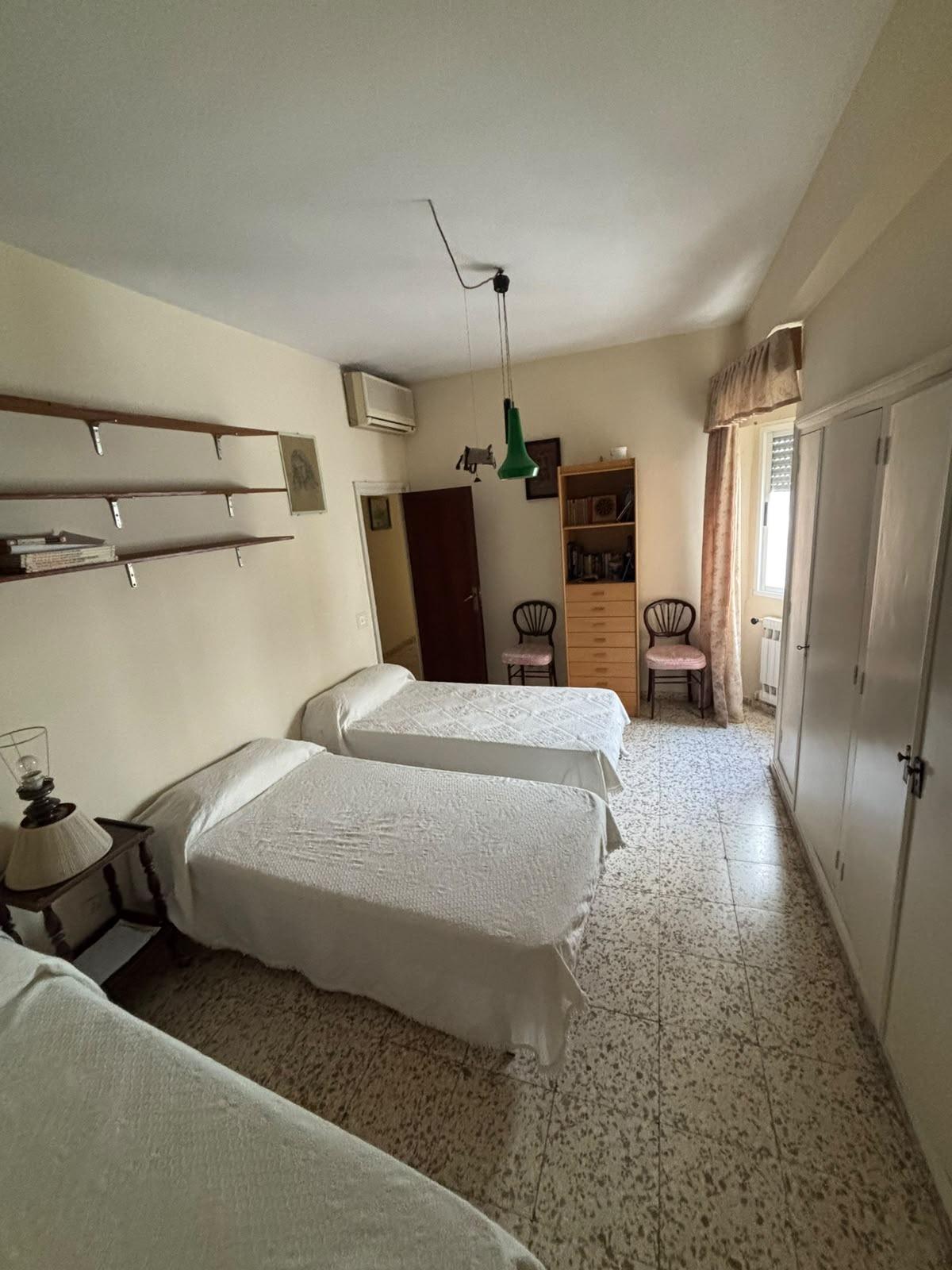 ¡GRUPO URMA OFRECE ESTA MAGNÍFICA VIVIENDA DE 255 M² EN CALLE ZARAGOZA, UNA DE LAS UBICACIONES MÁS PRIVILEGIADAS DE SEVILLA!