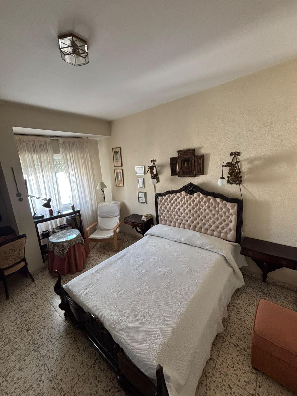 ¡GRUPO URMA OFRECE ESTA MAGNÍFICA VIVIENDA DE 255 M² EN CALLE ZARAGOZA, UNA DE LAS UBICACIONES MÁS PRIVILEGIADAS DE SEVILLA!