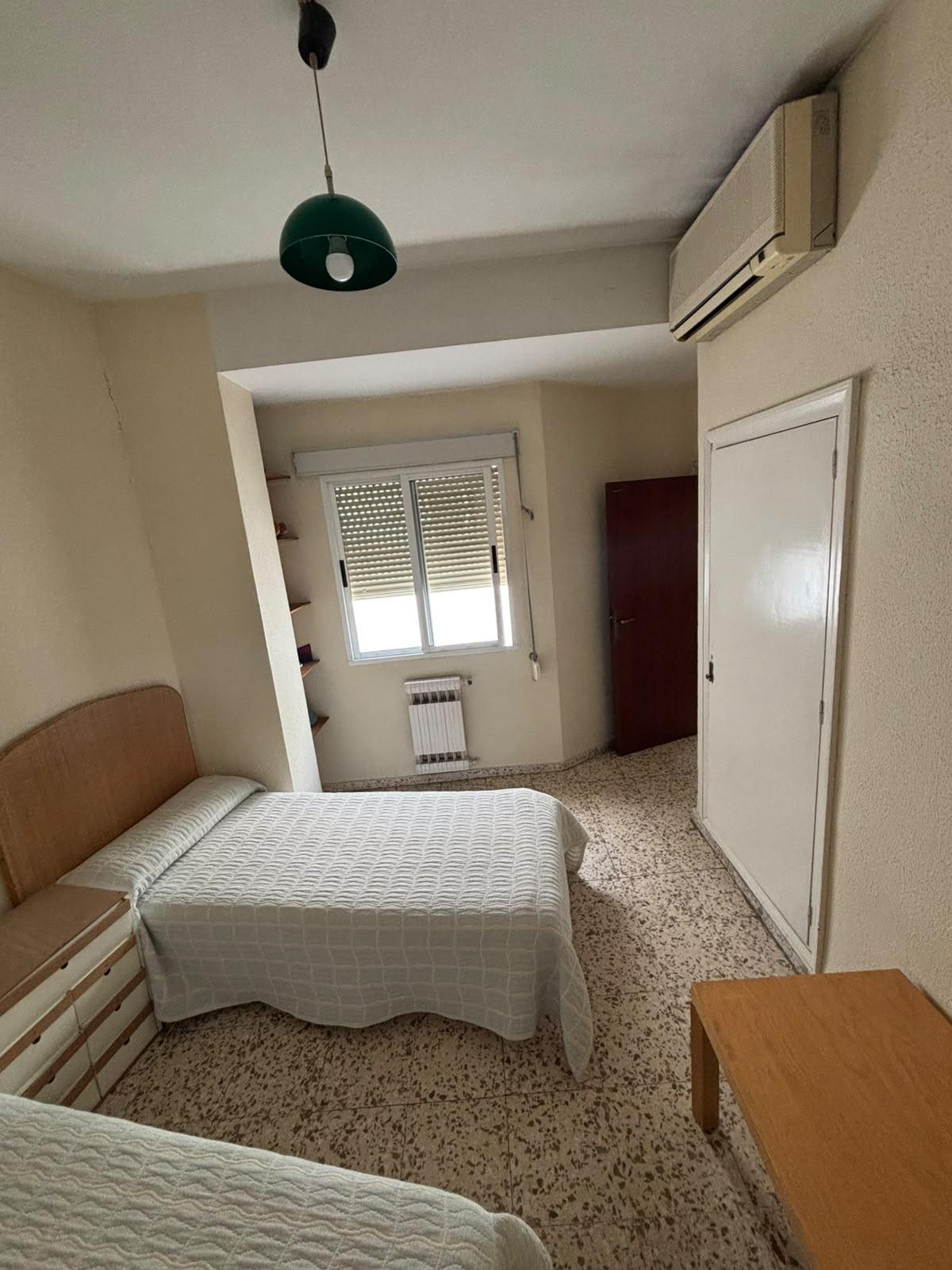 ¡GRUPO URMA OFRECE ESTA MAGNÍFICA VIVIENDA DE 255 M² EN CALLE ZARAGOZA, UNA DE LAS UBICACIONES MÁS PRIVILEGIADAS DE SEVILLA!