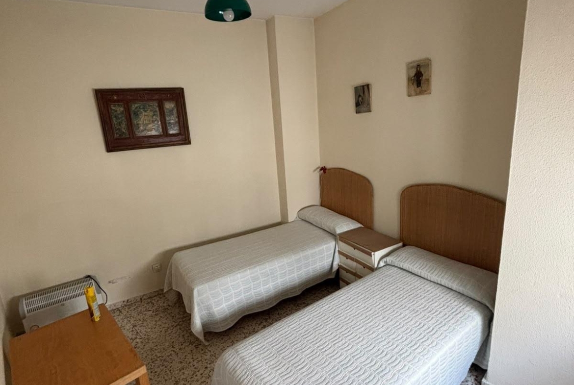 ¡GRUPO URMA OFRECE ESTA MAGNÍFICA VIVIENDA DE 255 M² EN CALLE ZARAGOZA, UNA DE LAS UBICACIONES MÁS PRIVILEGIADAS DE SEVILLA!