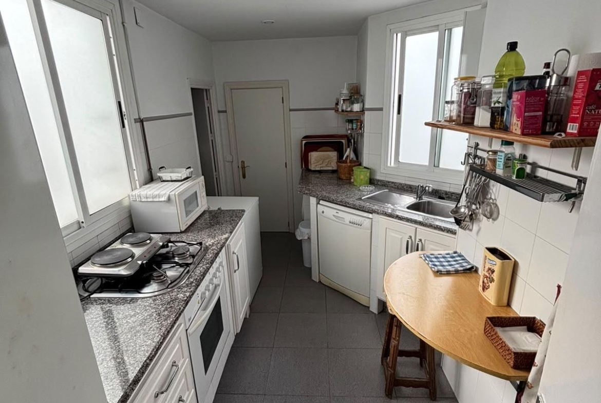 ¡GRUPO URMA OFRECE ESTA MAGNÍFICA VIVIENDA DE 255 M² EN CALLE ZARAGOZA, UNA DE LAS UBICACIONES MÁS PRIVILEGIADAS DE SEVILLA!