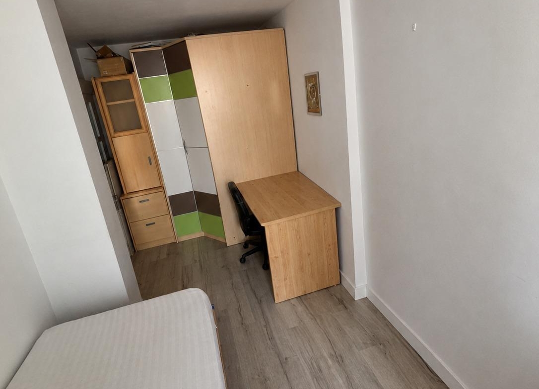 ¡SE ALQUILAN 2 ESTUPENDAS HABITACIONES EN CALLE URQUIZA – ZONA SANTA JUSTA!