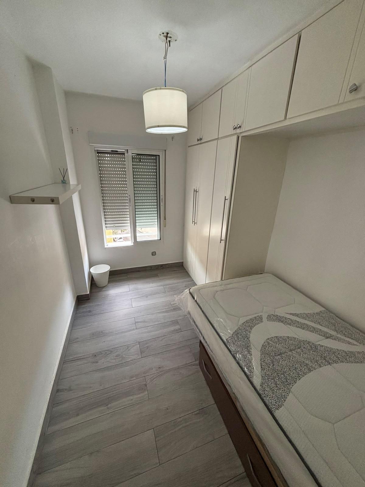 ¡SE ALQUILAN 2 ESTUPENDAS HABITACIONES EN CALLE URQUIZA – ZONA SANTA JUSTA!