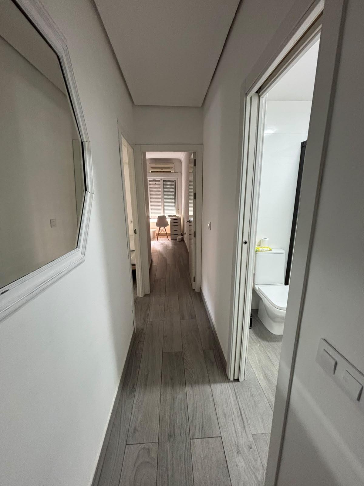¡SE ALQUILAN 2 ESTUPENDAS HABITACIONES EN CALLE URQUIZA – ZONA SANTA JUSTA!